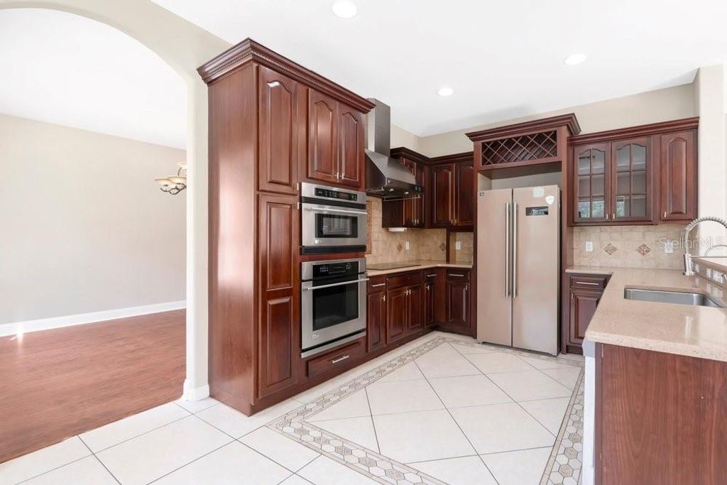 Image 10 of property listing at 2609 SAND ARBOR CIRCLE, Orlando, FL 32824