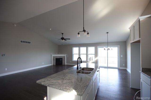 1012 Camellia Circle 48, Marion Twp, MI 48843