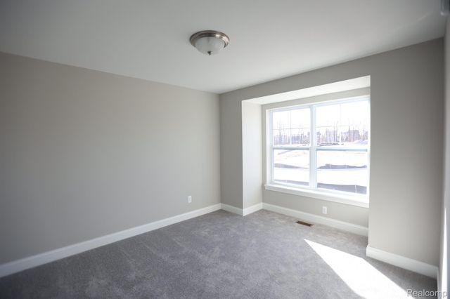 1012 Camellia Circle 48, Marion Twp, MI 48843