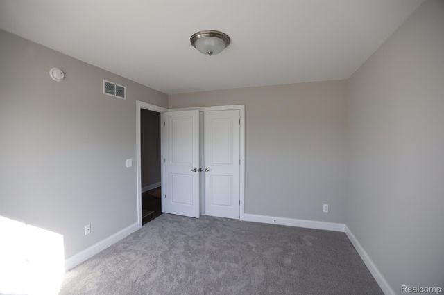 1012 Camellia Circle 48, Marion Twp, MI 48843