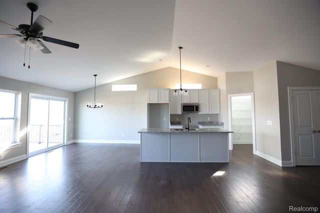 1012 Camellia Circle 48, Marion Twp, MI 48843