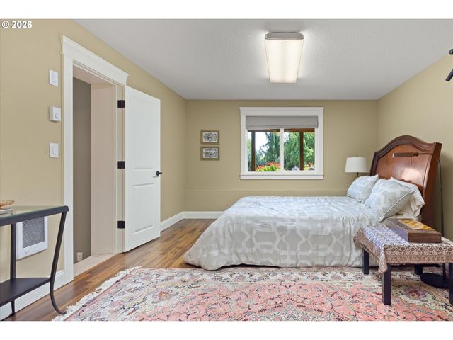 21818 SHANNON Ln, West Linn, OR 97068