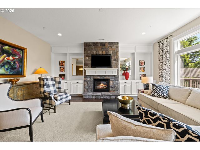 21818 SHANNON Ln, West Linn, OR 97068
