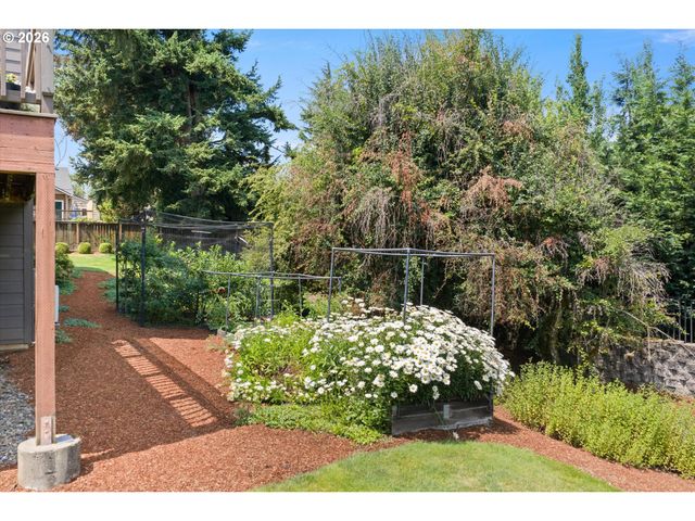21818 SHANNON Ln, West Linn, OR 97068