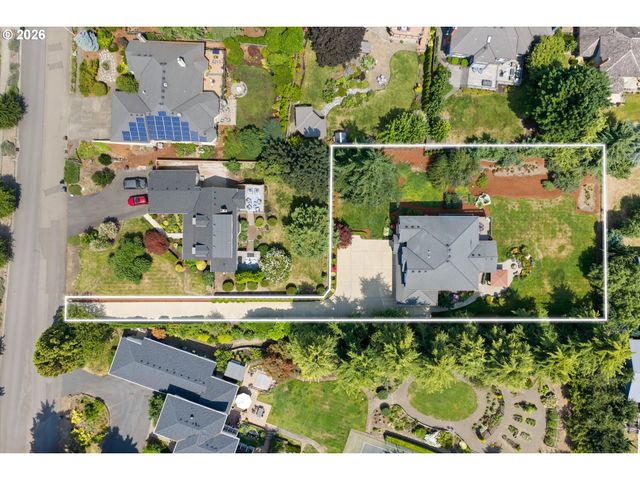 21818 SHANNON Ln, West Linn, OR 97068