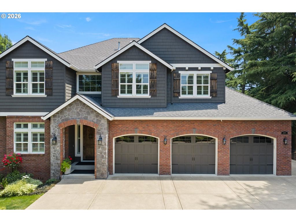 21818 SHANNON Ln, West Linn, OR 97068