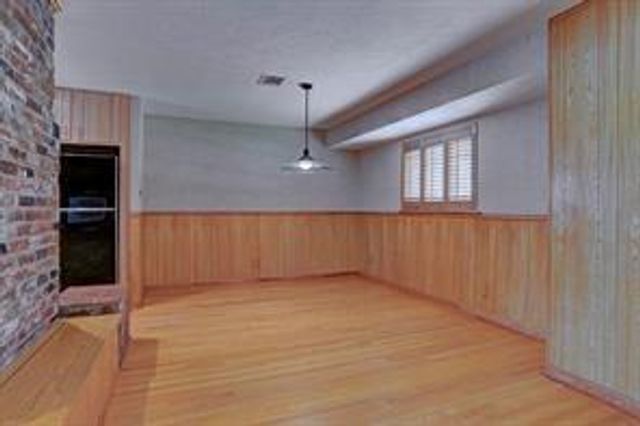 3815 Sun Valley Drive, Houston, TX 77025