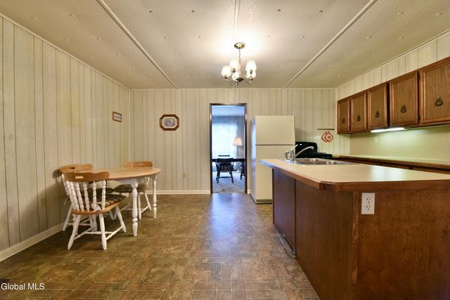 807 Fon Clair Street, Johnstown, NY 12095