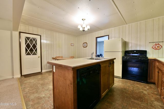 807 Fon Clair Street, Johnstown, NY 12095