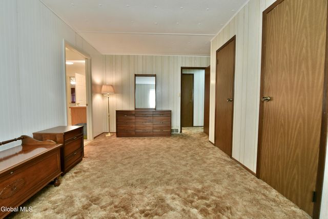 807 Fon Clair Street, Johnstown, NY 12095