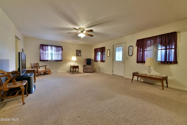 807 Fon Clair Street, Johnstown, NY 12095