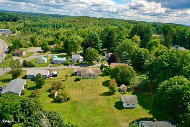 807 Fon Clair Street, Johnstown, NY 12095