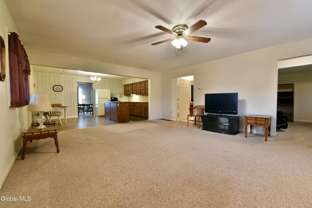 807 Fon Clair Street, Johnstown, NY 12095