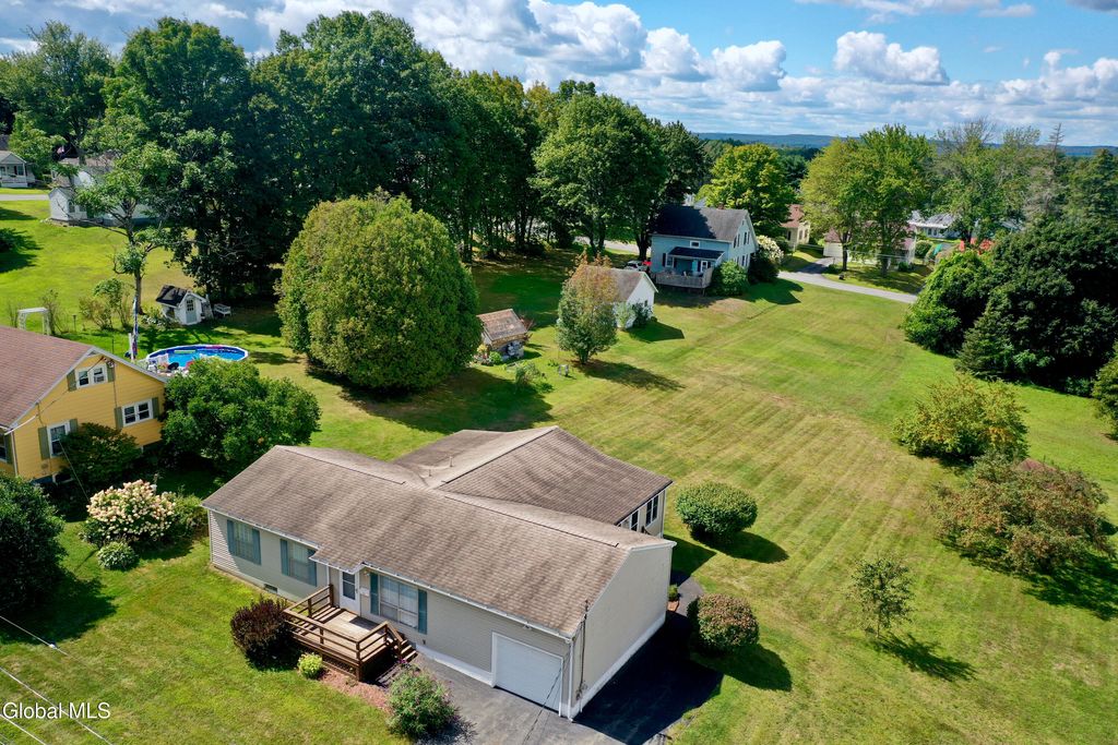 807 Fon Clair Street, Johnstown, NY 12095