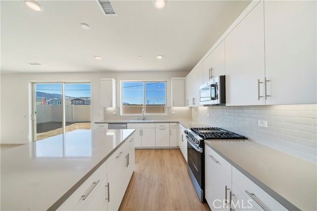 3808 Crossen Drive, Corona, CA 92883