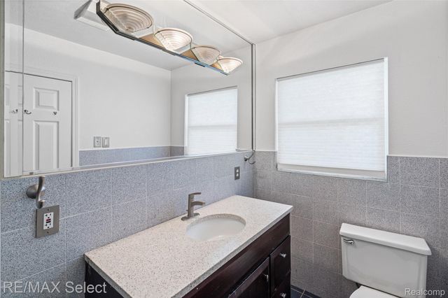 3441 Hawthorne Drive, Flint, MI 48503