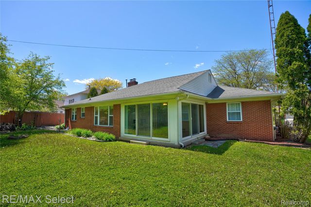 3441 Hawthorne Drive, Flint, MI 48503