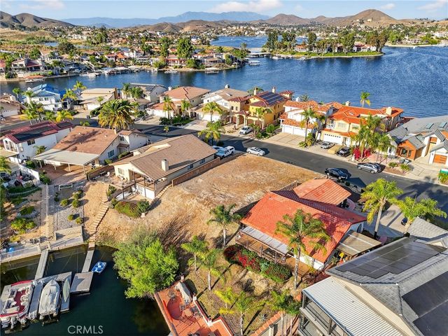 21951 Stawberry Lane, Canyon Lake, CA 92587