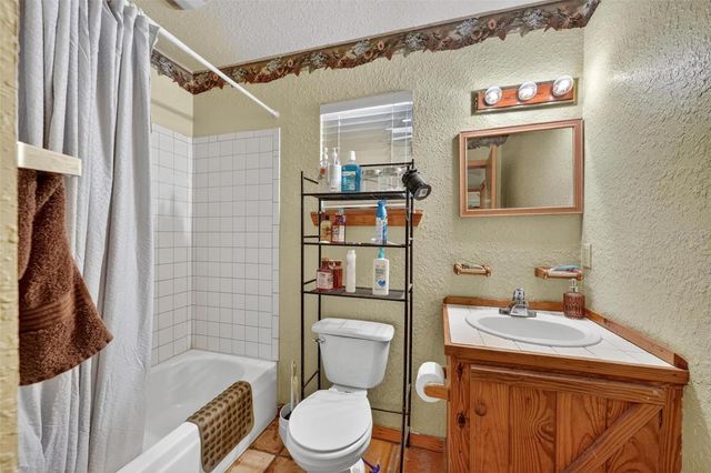 19150 COUNTY ROAD 450, Umatilla, FL 32784