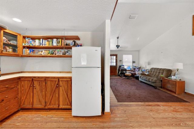 19150 COUNTY ROAD 450, Umatilla, FL 32784