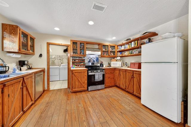 19150 COUNTY ROAD 450, Umatilla, FL 32784