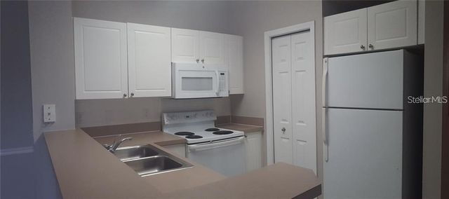 5152 NORTHRIDGE ROAD 204, Sarasota, FL 34238