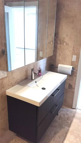 2020 NE 135th Street 506, North Miami, FL 33181