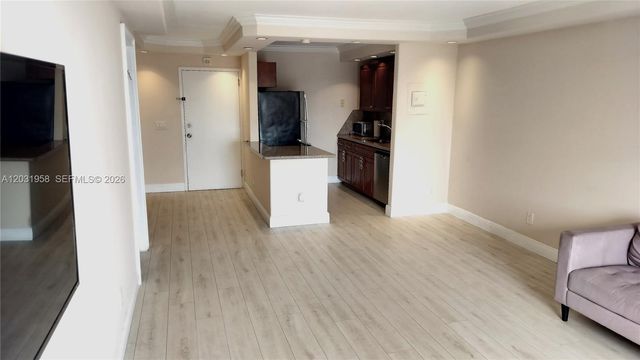 2020 NE 135th Street 506, North Miami, FL 33181