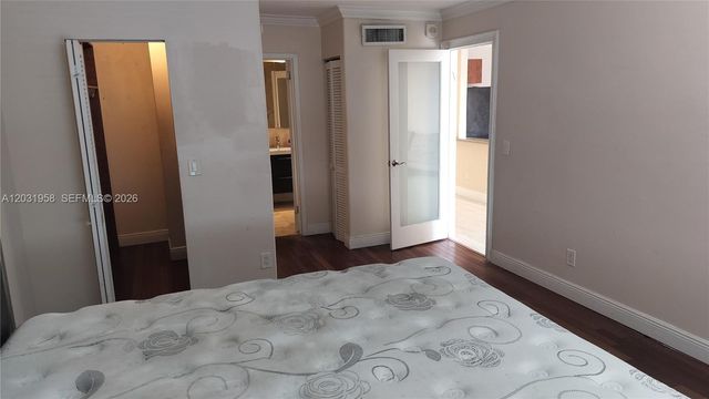 2020 NE 135th Street 506, North Miami, FL 33181