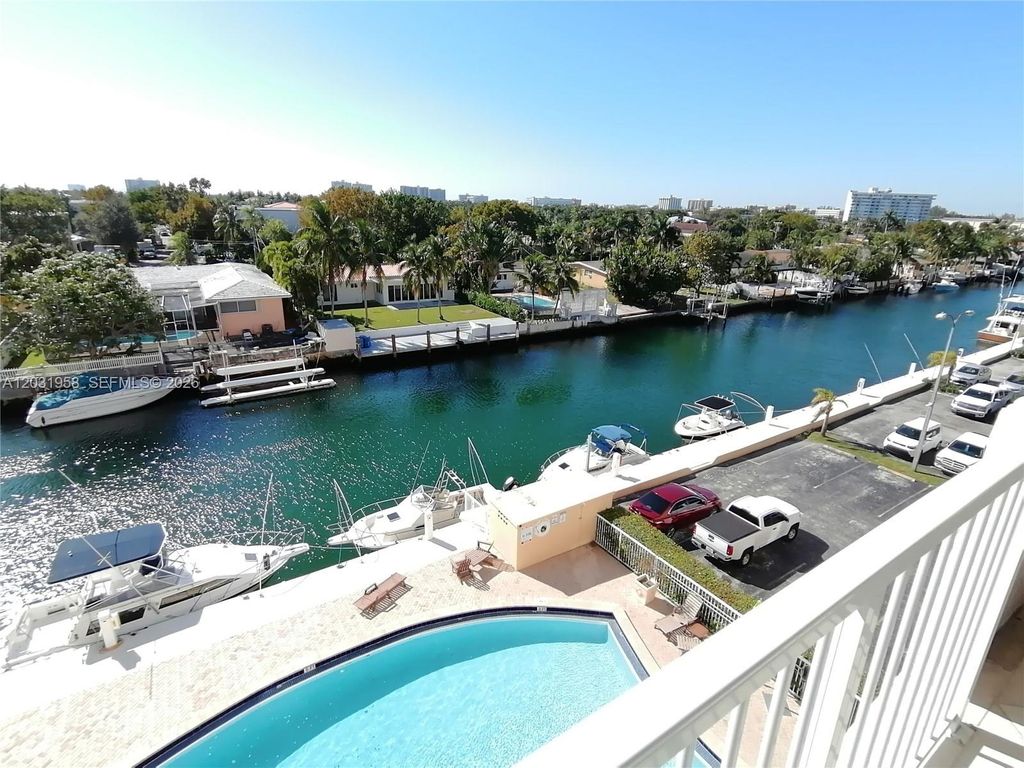 2020 NE 135th Street 506, North Miami, FL 33181
