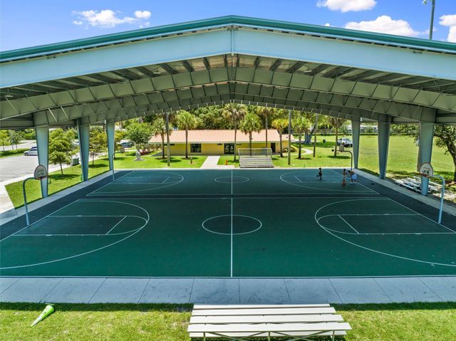 1841 NE 41st Street, Pompano Beach, FL 33064