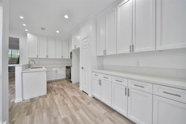 712 Country Place Drive D, Houston, TX 77079