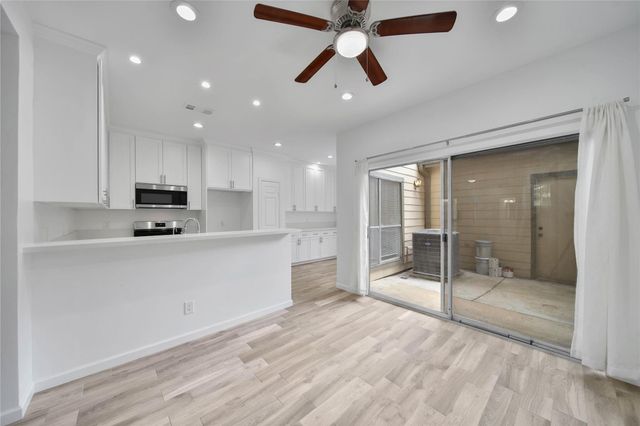 712 Country Place Drive D, Houston, TX 77079