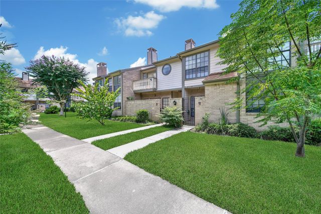 712 Country Place Drive D, Houston, TX 77079