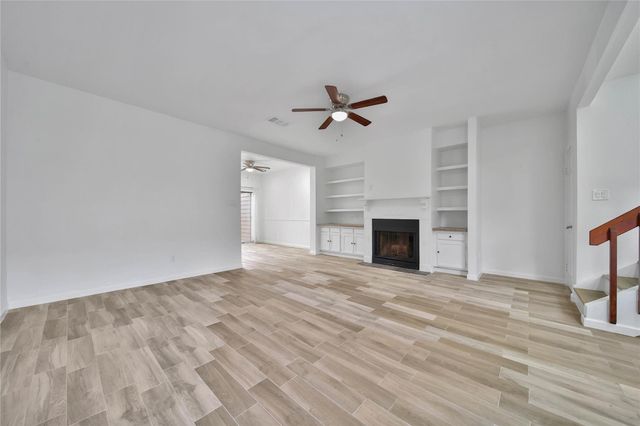 712 Country Place Drive D, Houston, TX 77079