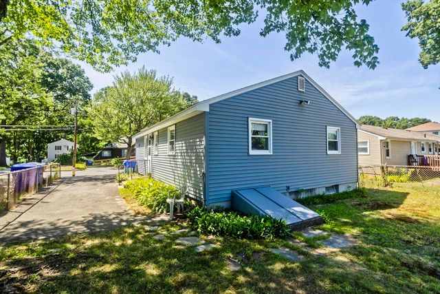 57 Price Street, Springfield, MA 01104