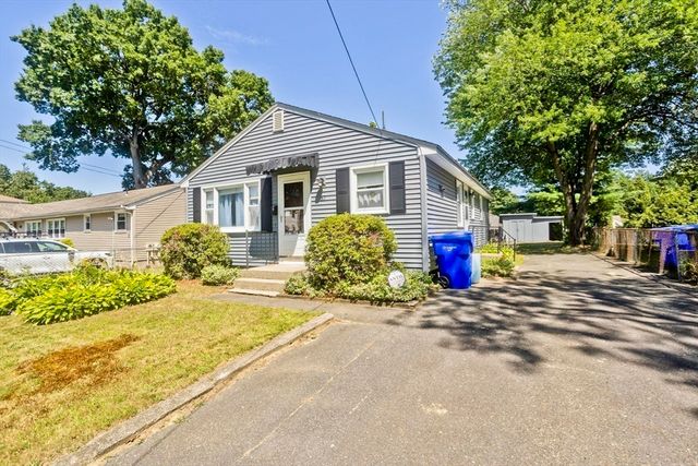 57 Price Street, Springfield, MA 01104