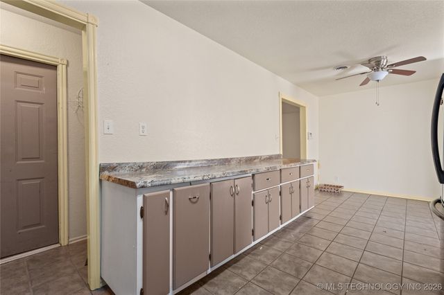 43 Laurel Street, Lone Grove, OK 73443