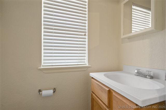 43 Laurel Street, Lone Grove, OK 73443