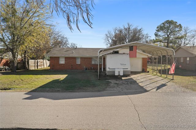 43 Laurel Street, Lone Grove, OK 73443