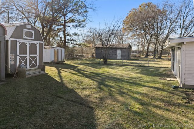 43 Laurel Street, Lone Grove, OK 73443