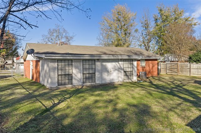 43 Laurel Street, Lone Grove, OK 73443