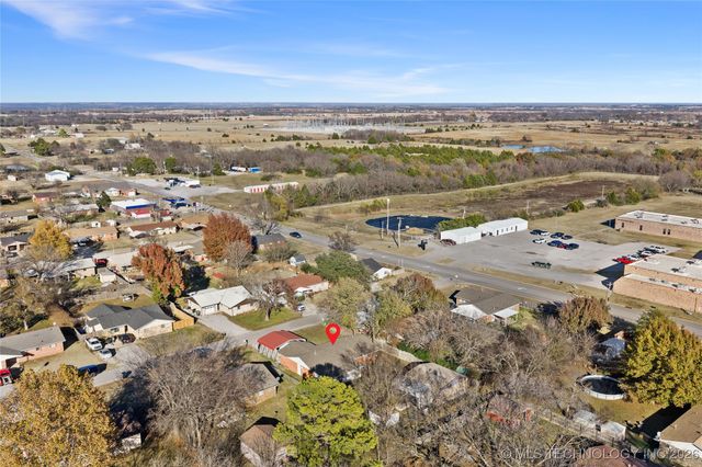 43 Laurel Street, Lone Grove, OK 73443