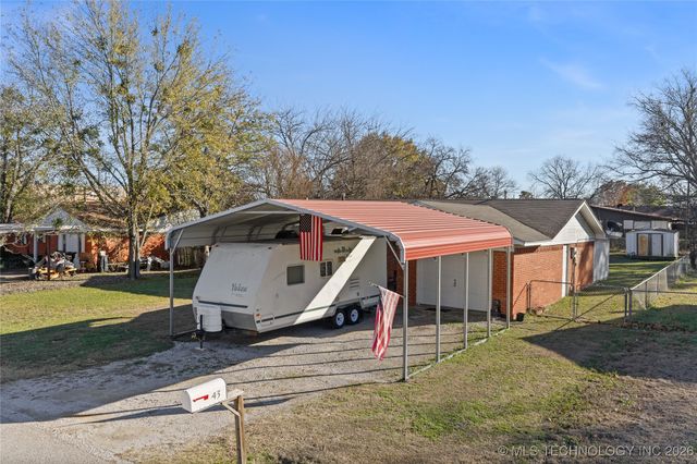 43 Laurel Street, Lone Grove, OK 73443
