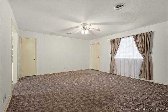 43 Laurel Street, Lone Grove, OK 73443