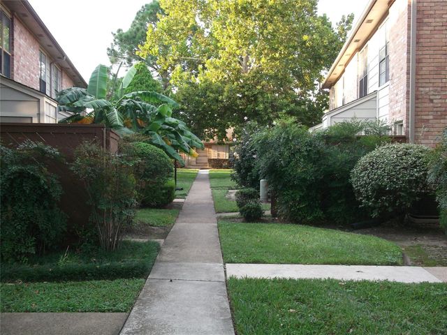 8801 Hammerly Boulevard 1606, Houston, TX 77080