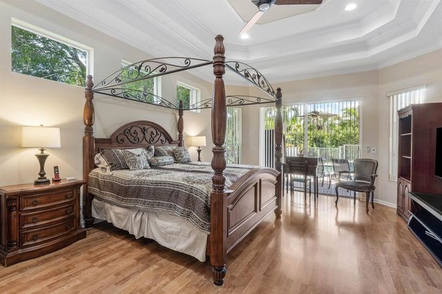 911 Forest Glen Lane, Wellington, FL 33414
