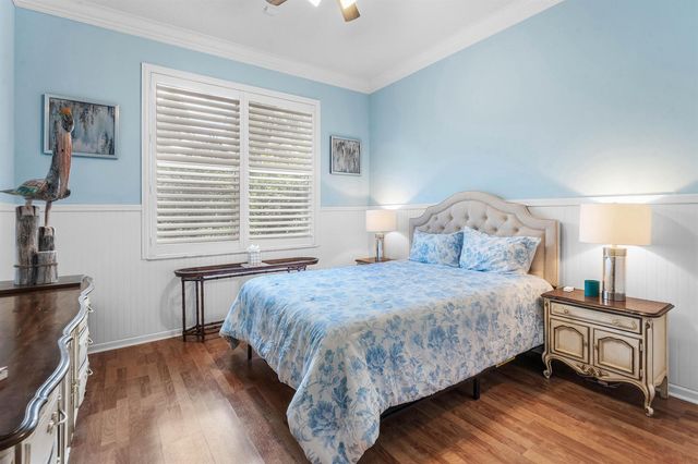 911 Forest Glen Lane, Wellington, FL 33414