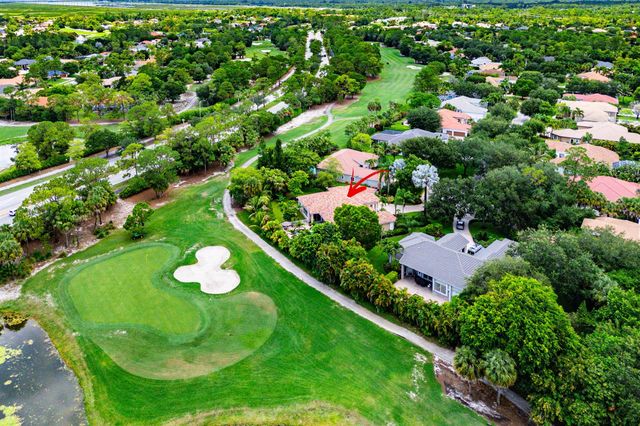 911 Forest Glen Lane, Wellington, FL 33414