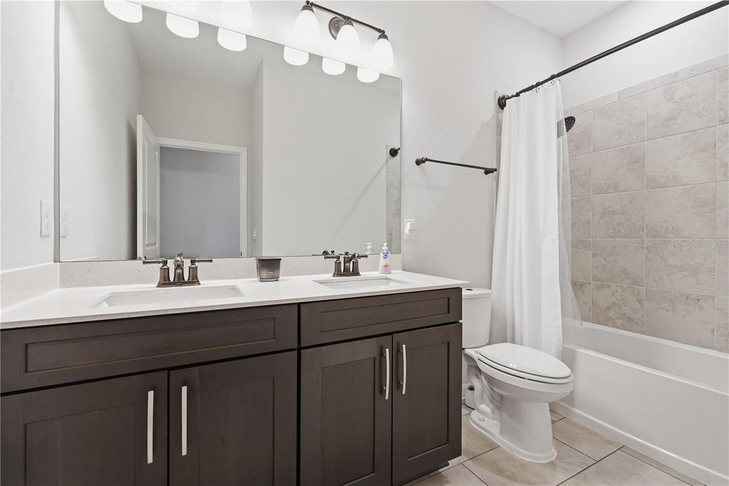 Image 26 of property listing at 13212 SAW PALM CREEK TRAIL, Bradenton, FL 34211